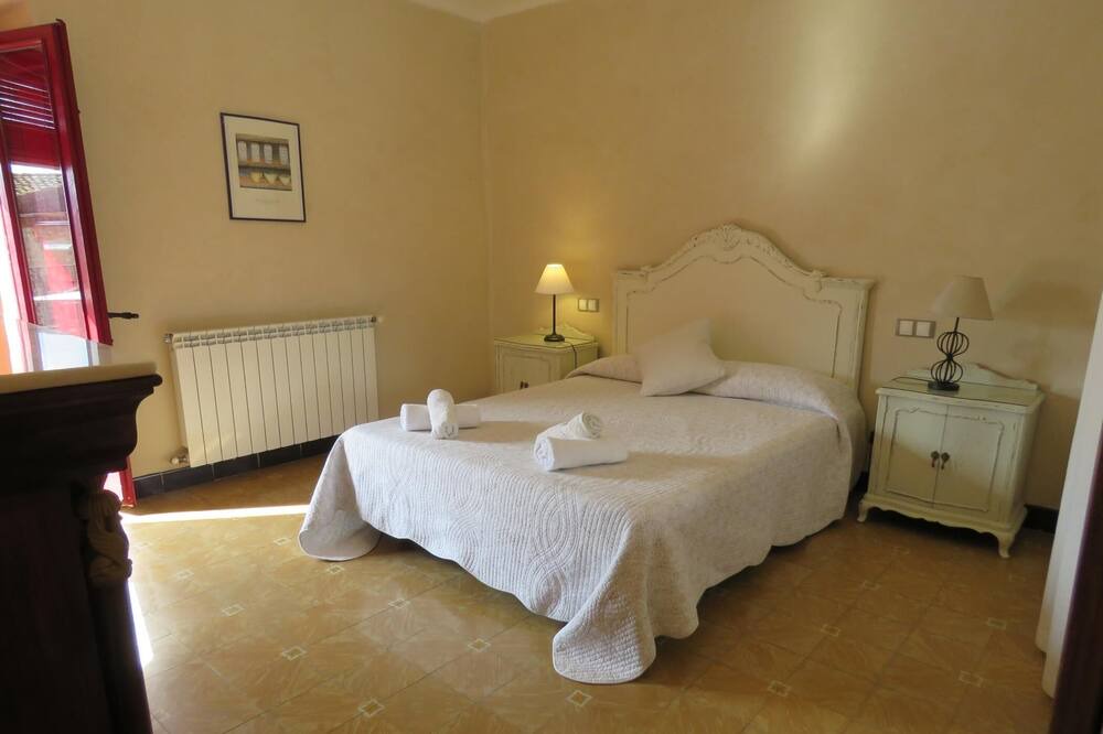 Photo of Bedroom in Orriols
