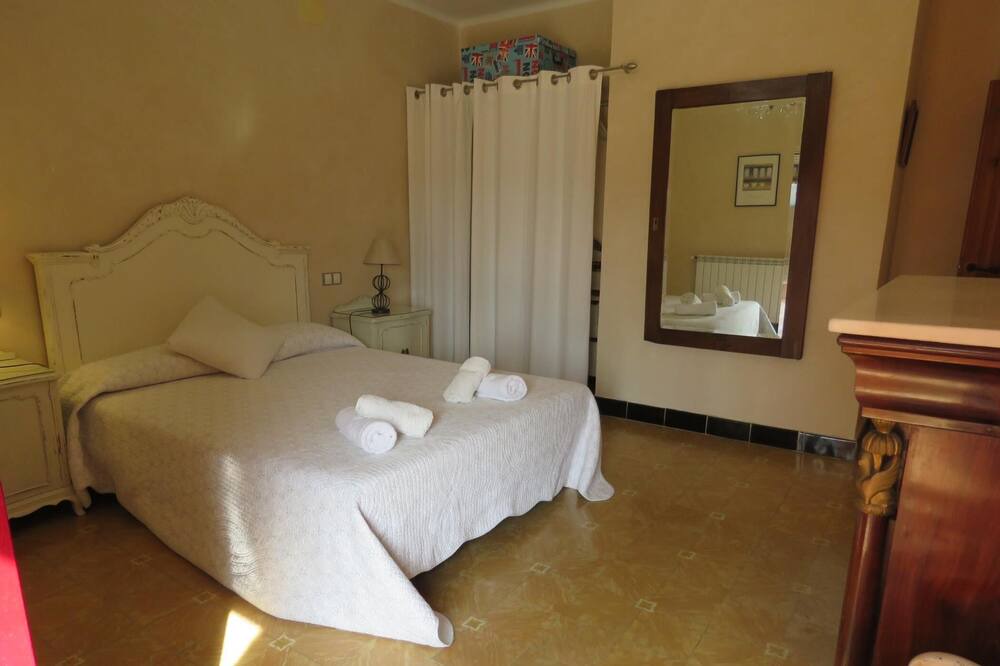 Photo of Bedroom in Orriols