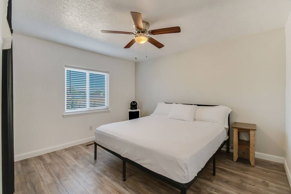 Photo of Bedroom in Northeast Heights