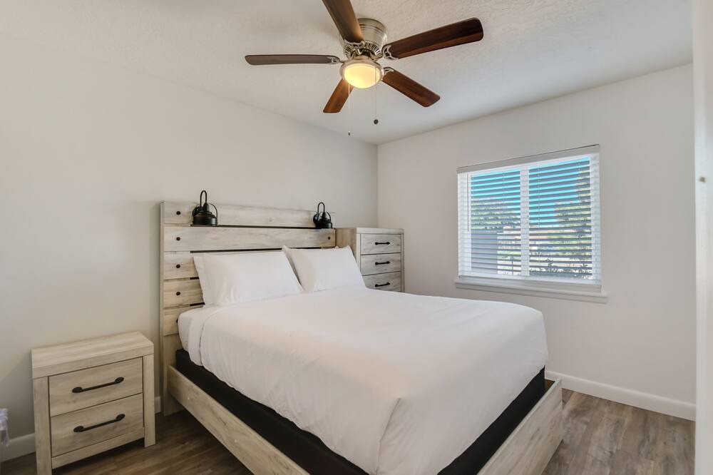 Photo of Bedroom in Northeast Heights