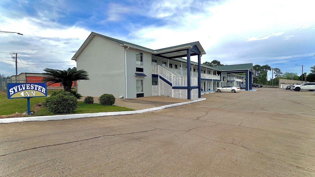 Photo of Outdoor in Sylvester