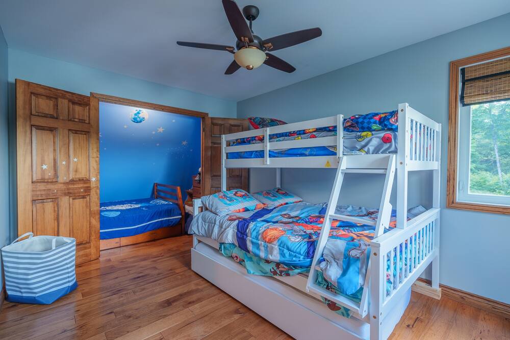 Photo of Bedroom in Lanark Highlands