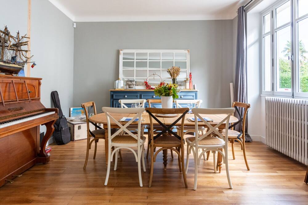 Photo of Livingroom in Grillaud - Proce