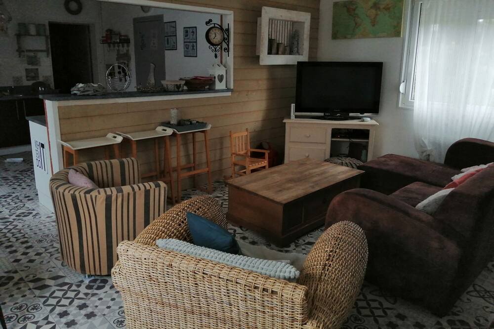 Photo of Livingroom in Brexent-Enocq
