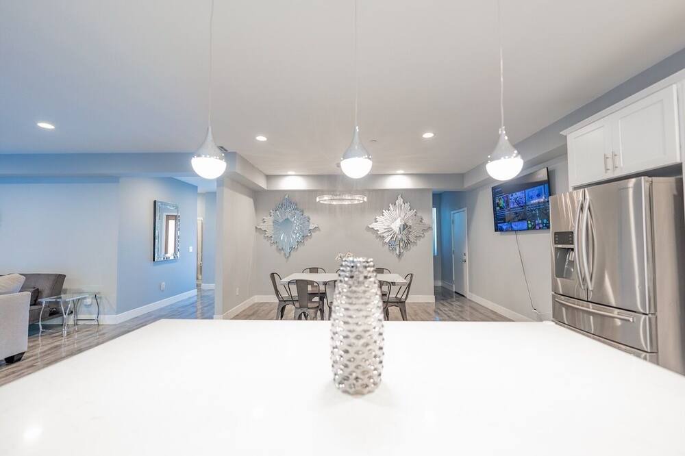 Photo of Kitchen in Canoga Park