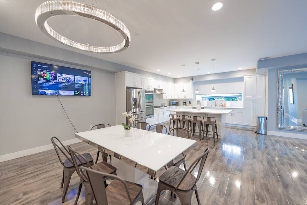 Photo of Kitchen in Canoga Park