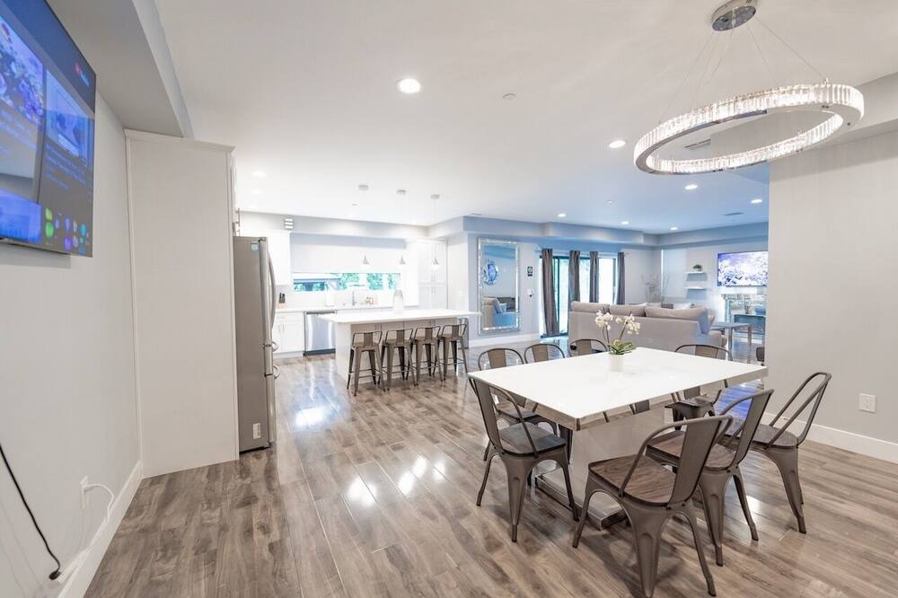 Photo of Kitchen in Canoga Park