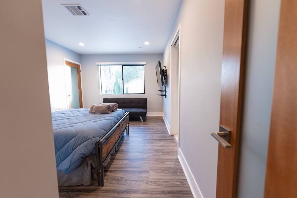 Photo of Bedroom in Canoga Park