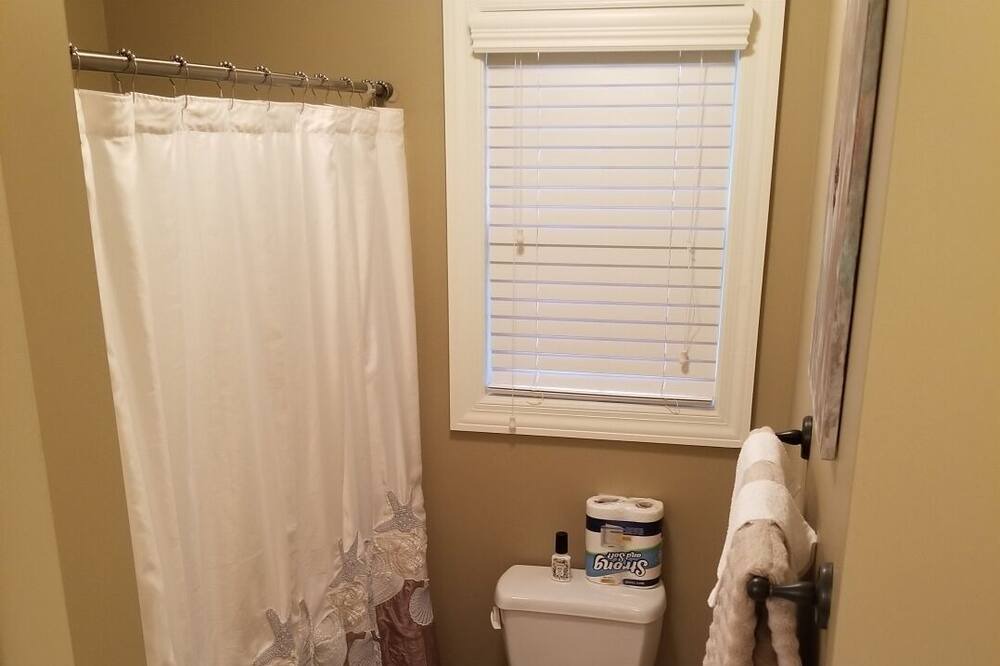Photo of Bathroom in Hazel Green
