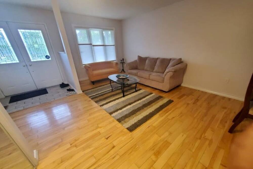 Photo of Livingroom in Brantford