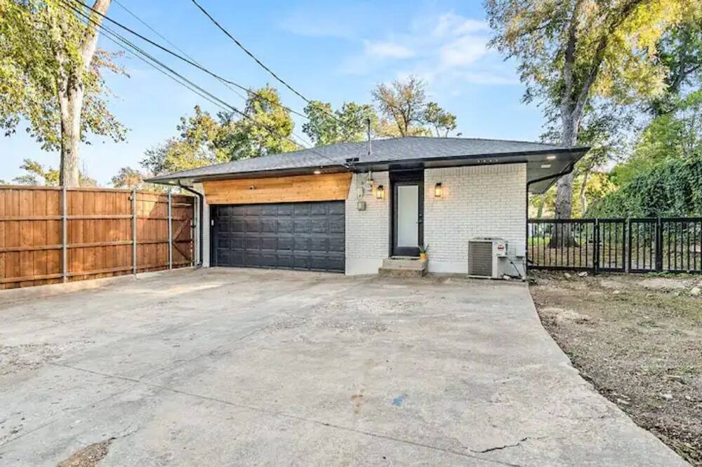Photo of Others in North Dallas