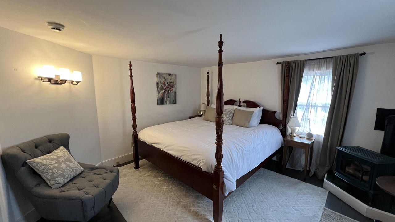 Photo of Bedroom in Strafford