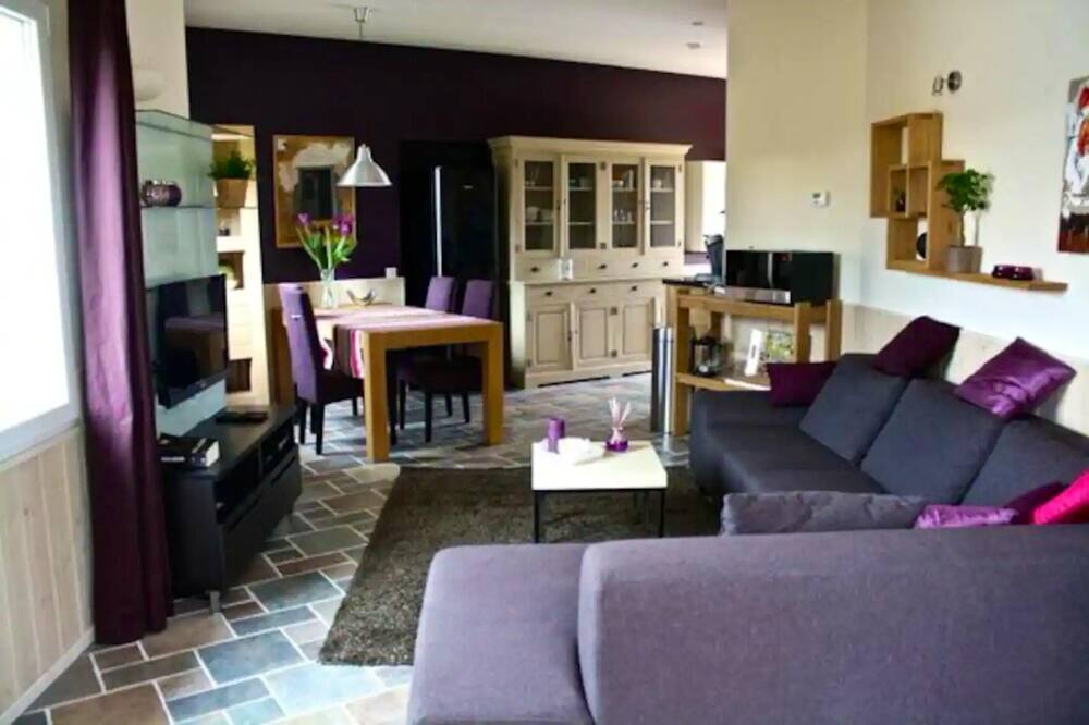 Photo of Livingroom in Lussan