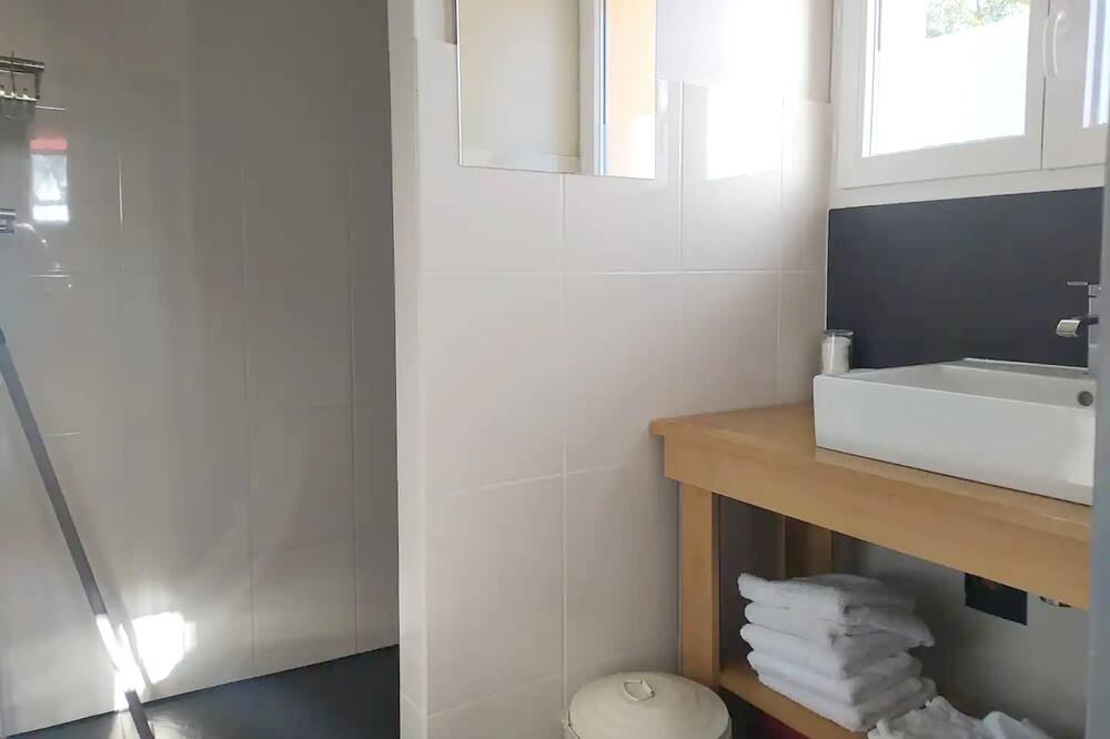 Photo of Bathroom in Lussan