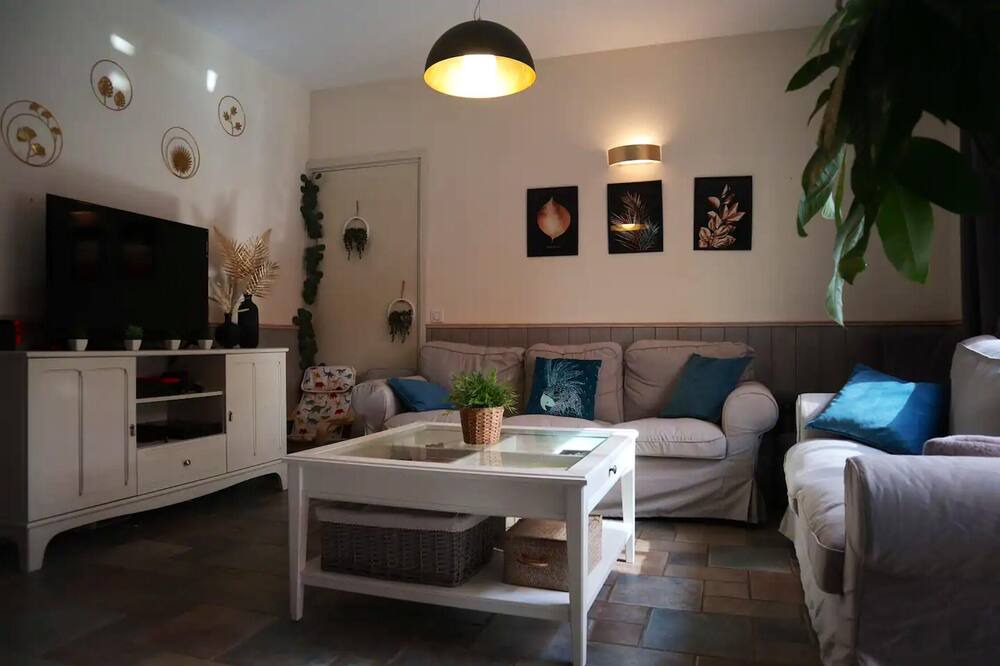Photo of Livingroom in Lussan