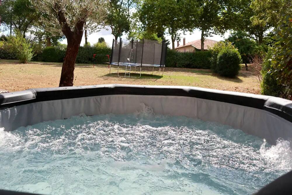 Photo of Outdoor in Lussan
