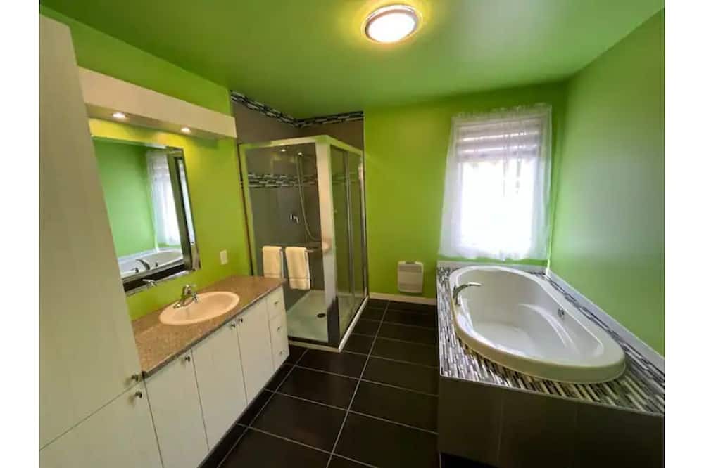 Photo of Bathroom in Sainte-Agathe-des-Monts