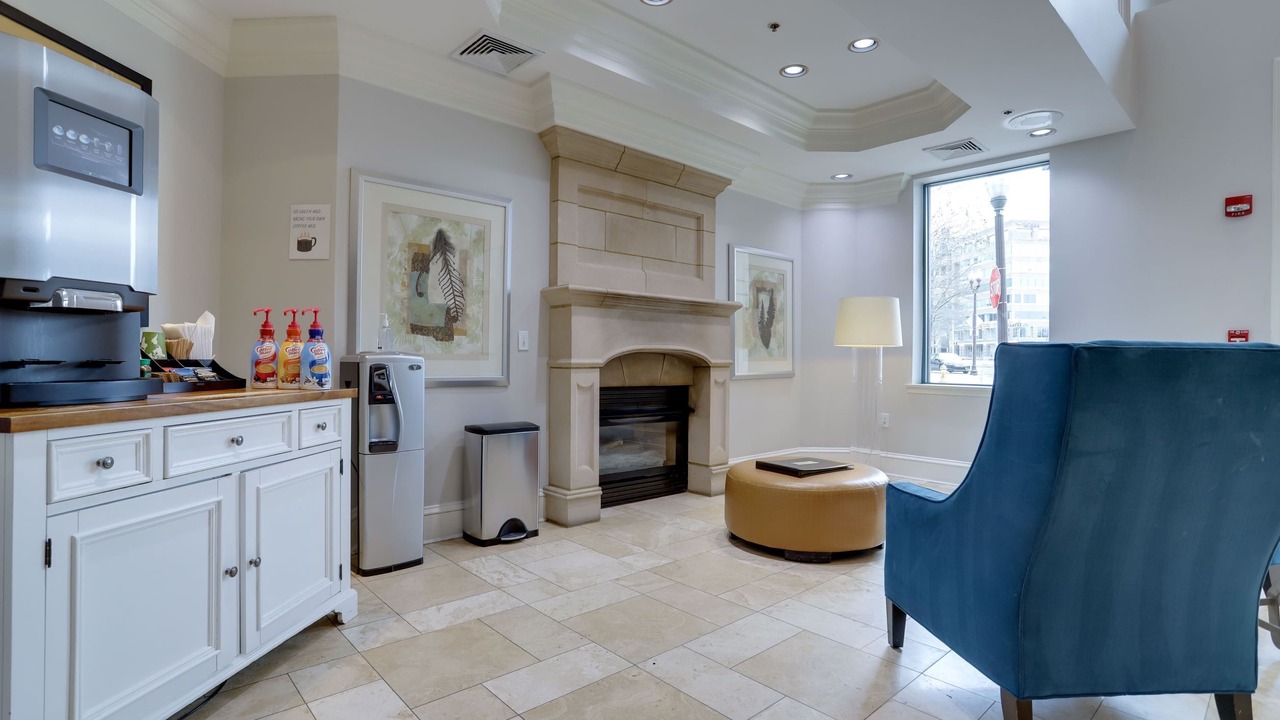 Photo of Livingroom in Ballston