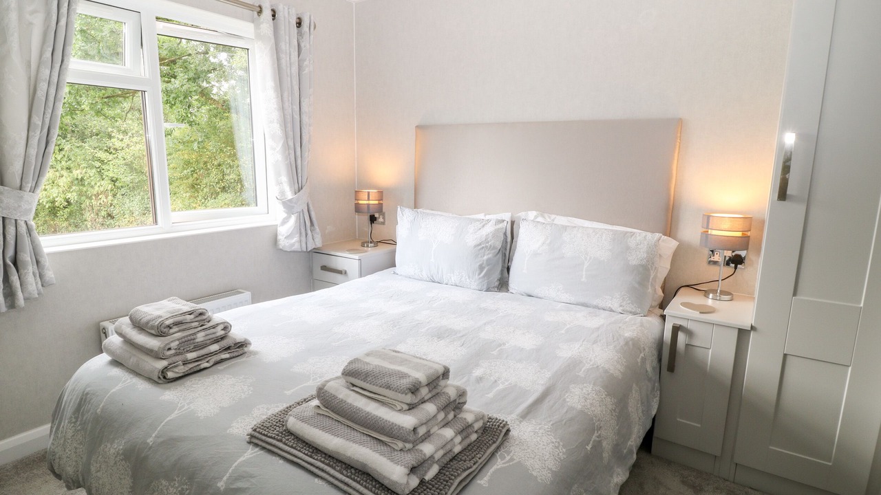 Photo of Others in Black Torrington