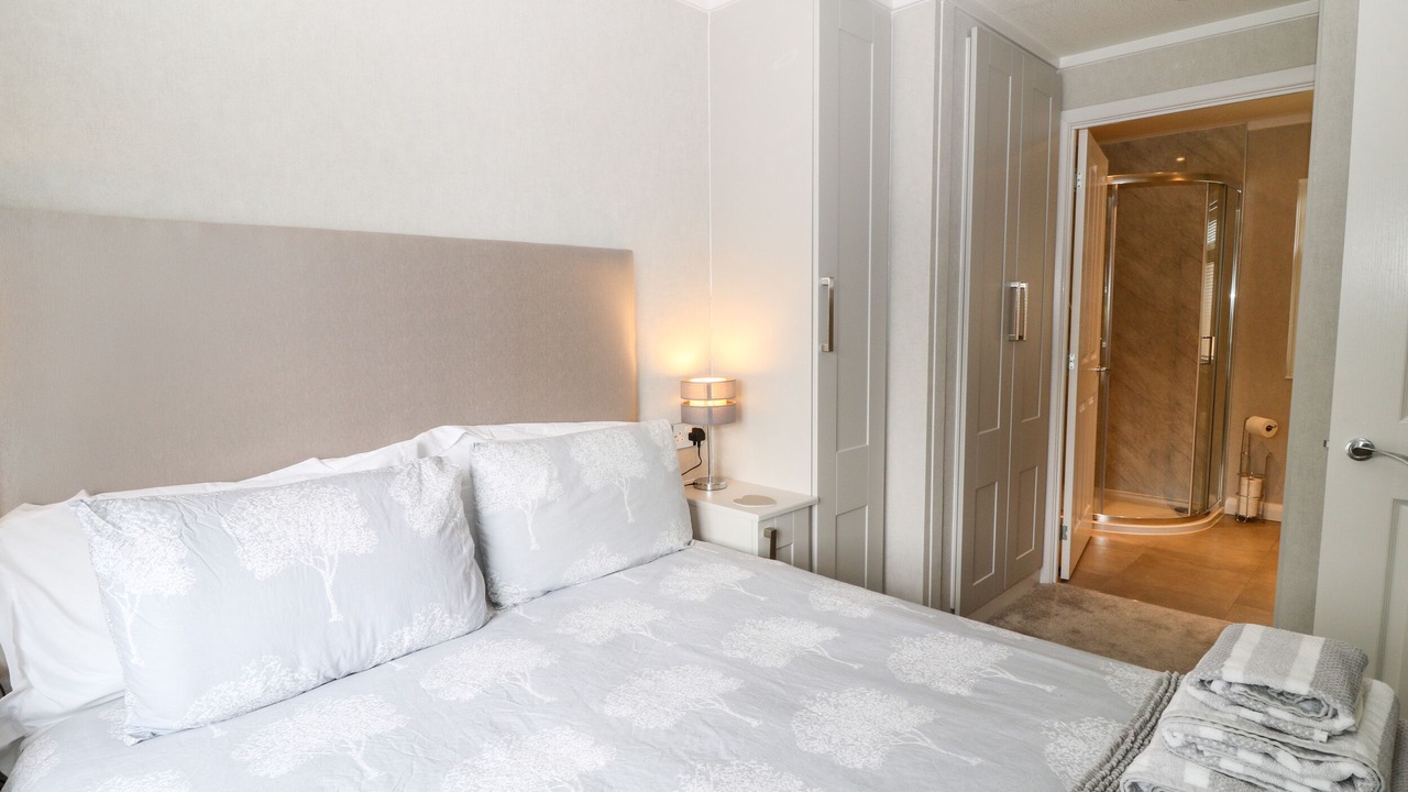 Photo of Others in Black Torrington