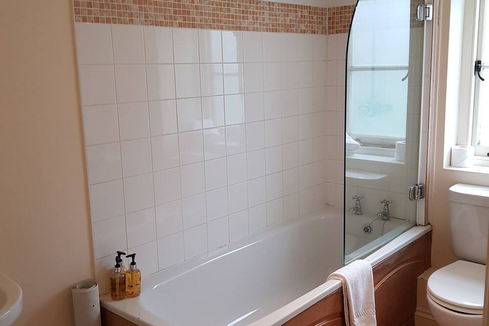 Photo of Bathroom in Woodfalls