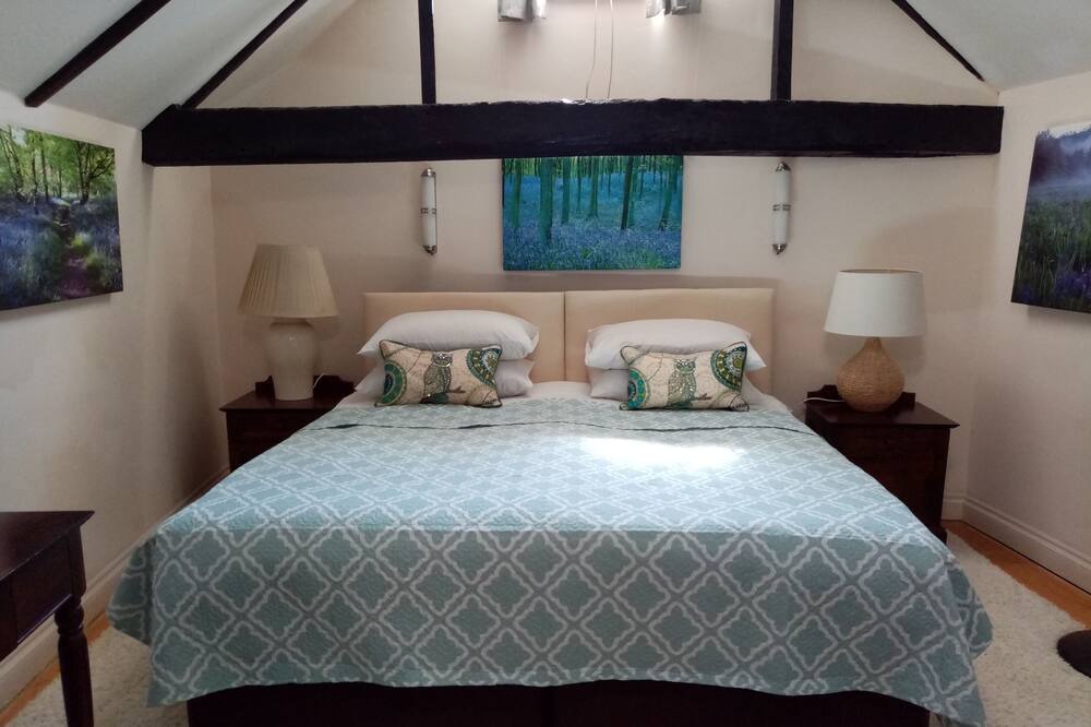 Photo of Bedroom in Woodfalls