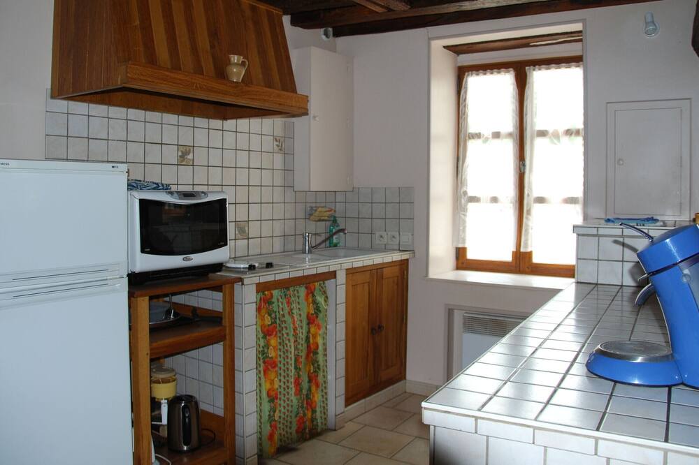 Photo of Kitchen in Neuville-aux-Bois