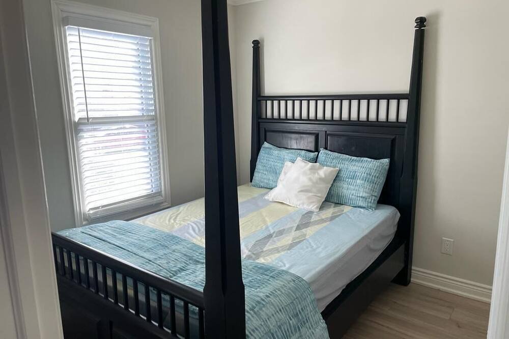 Photo of Bedroom in Hamilton