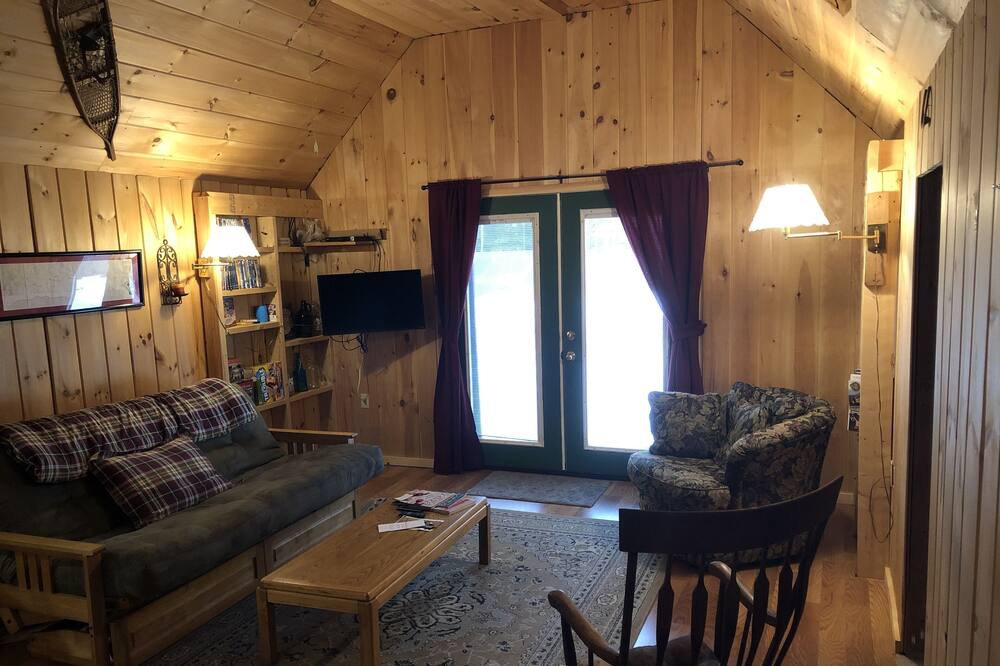 Photo of Livingroom in Wentworth