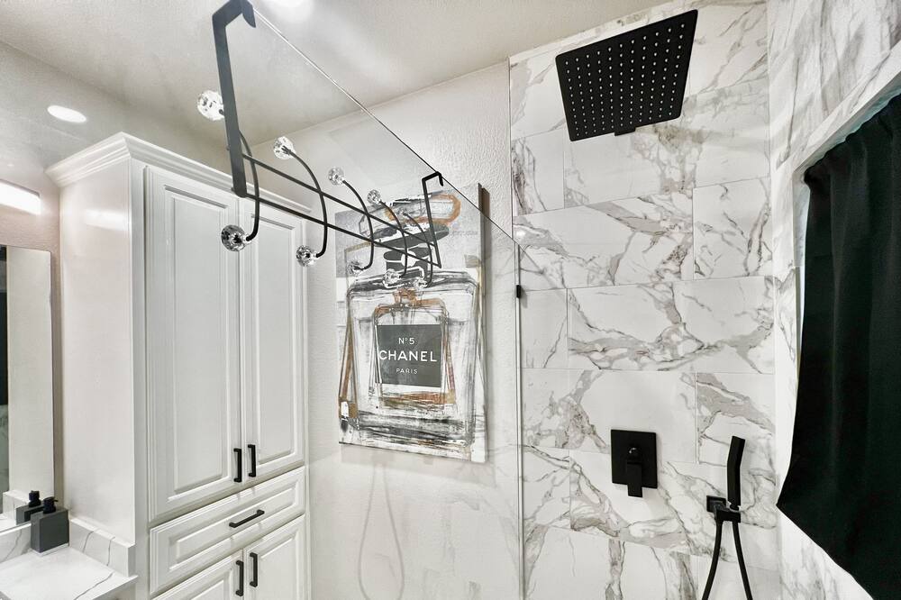 Photo of Bathroom in Southhampton Hills