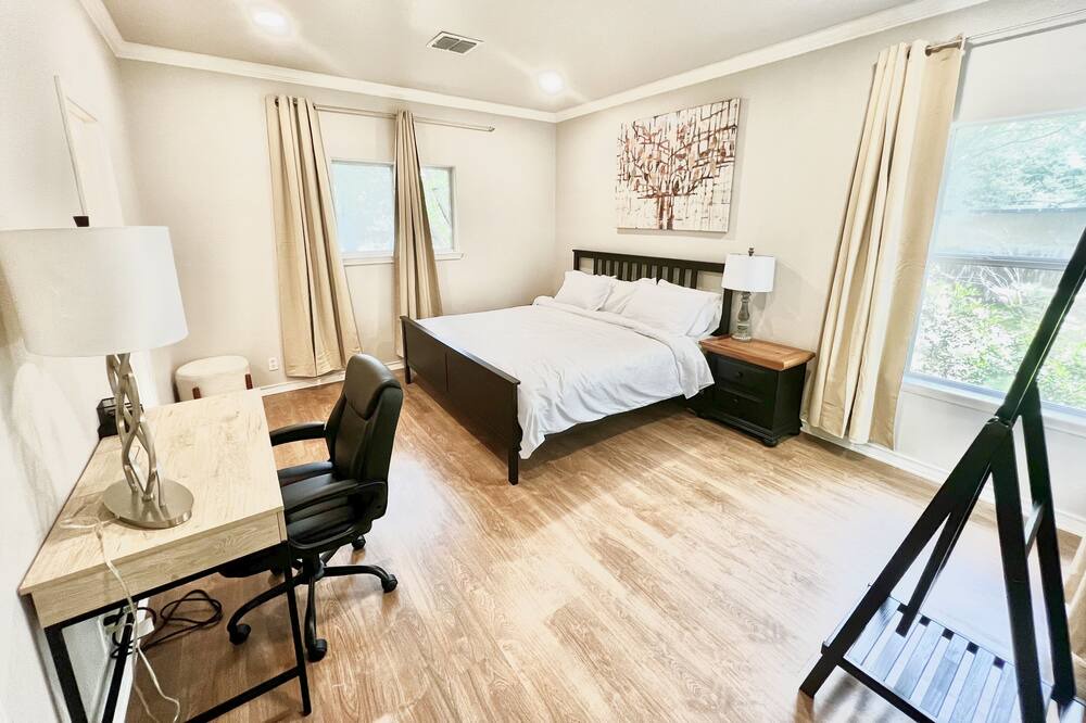 Photo of Bedroom in Southhampton Hills