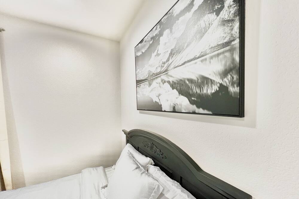Photo of Bedroom in Southhampton Hills