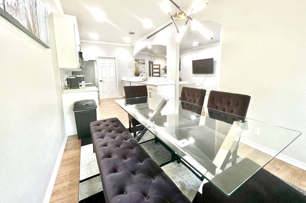 Photo of Kitchen in Southhampton Hills