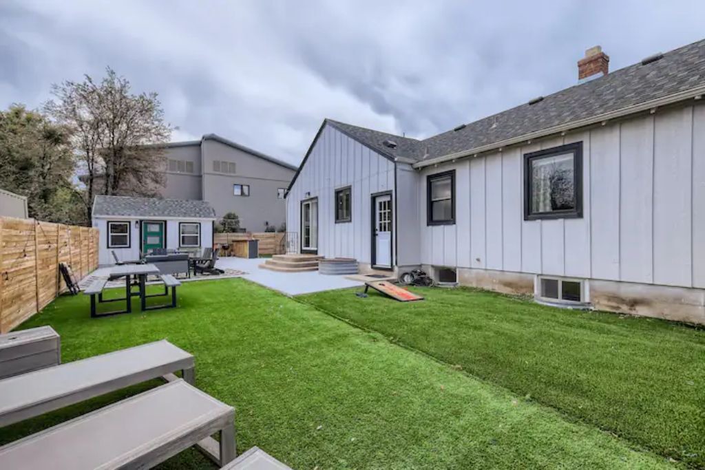 Photo of Outdoor in Barths