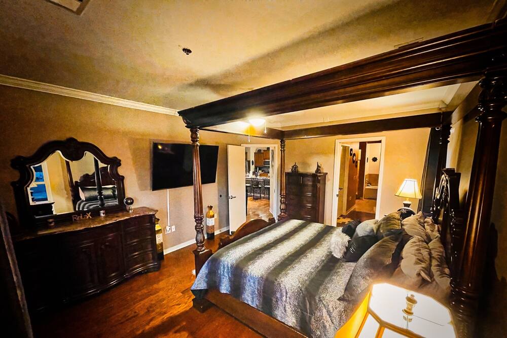 Photo of Bedroom in Pinch District