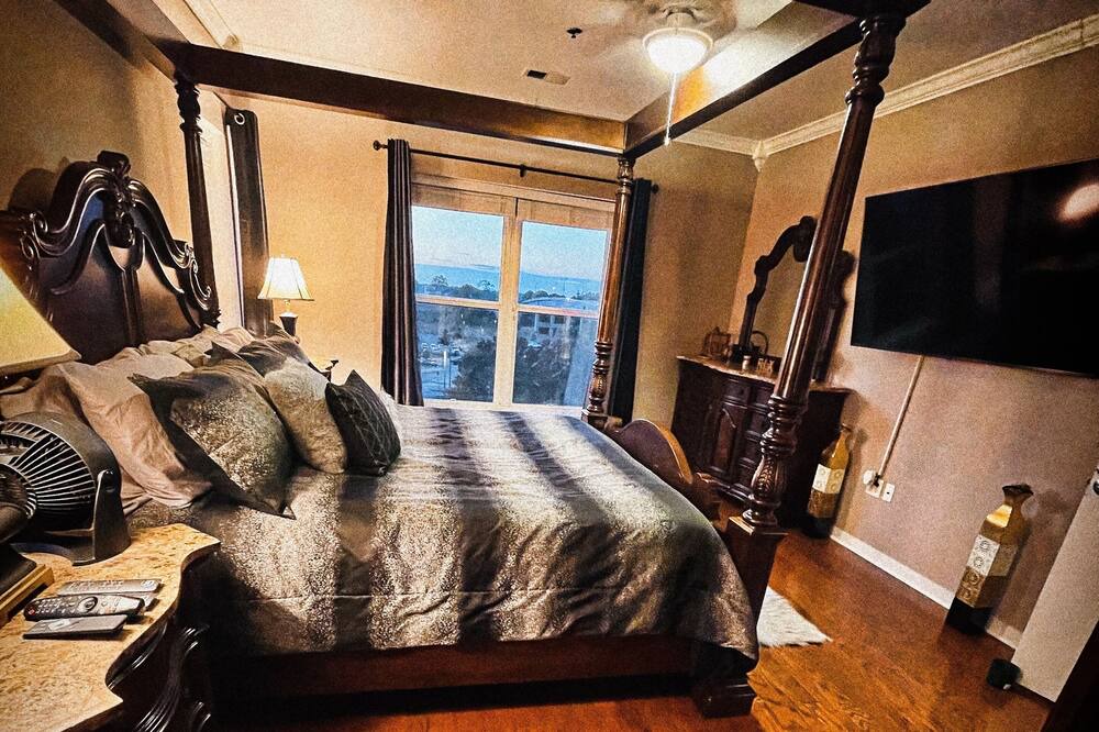 Photo of Bedroom in Pinch District