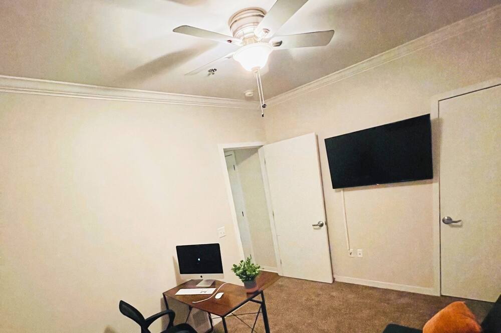 Photo of Bedroom in Pinch District