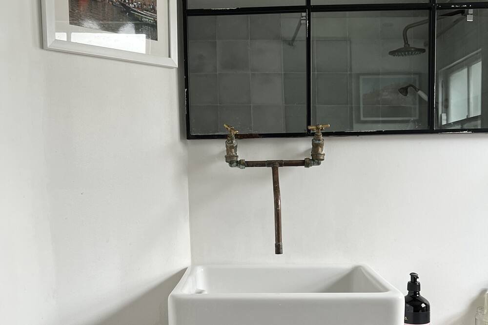 Photo of Bathroom in Clapton