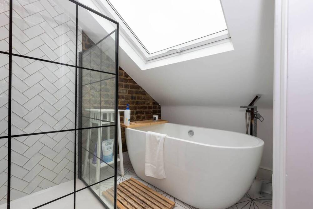 Photo of Bathroom in Clapton