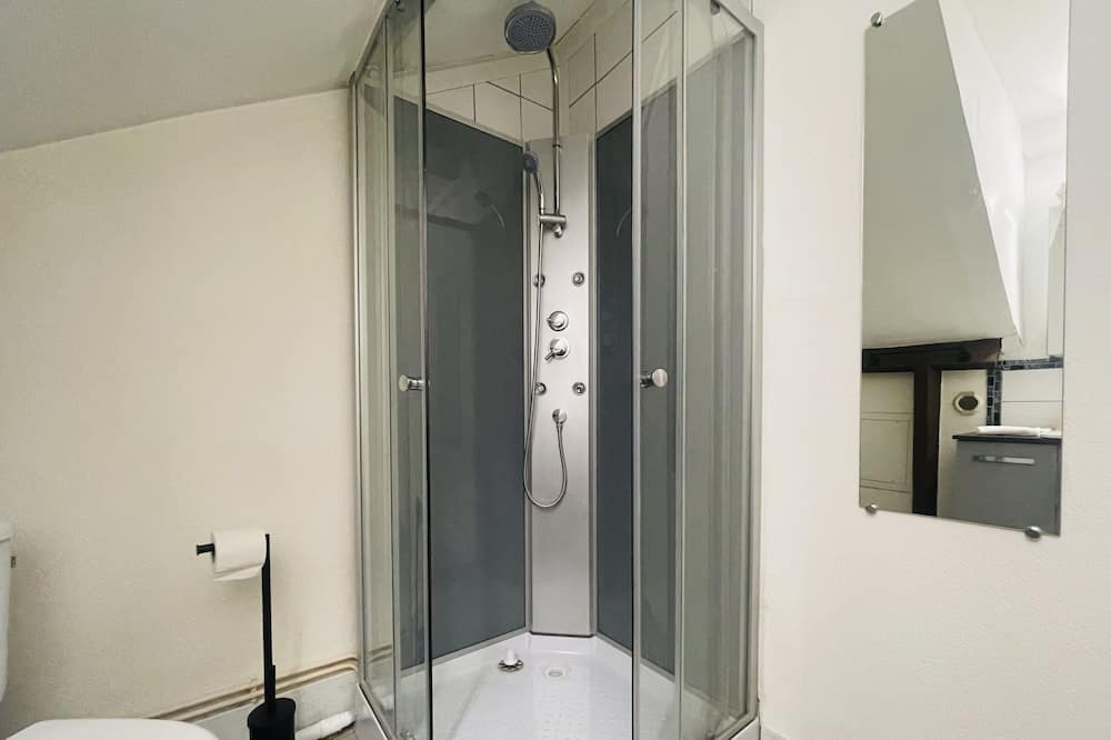 Photo of Bathroom in Saint-Pierre-des-Corps