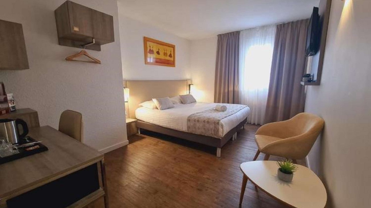 Photo of Bedroom in Saint-Etienne