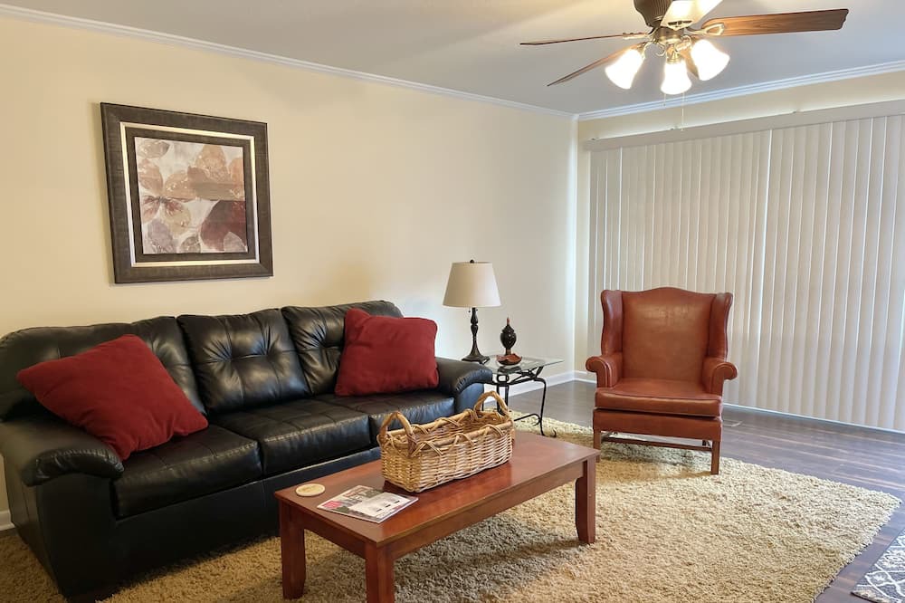 Photo of Livingroom in Paducah