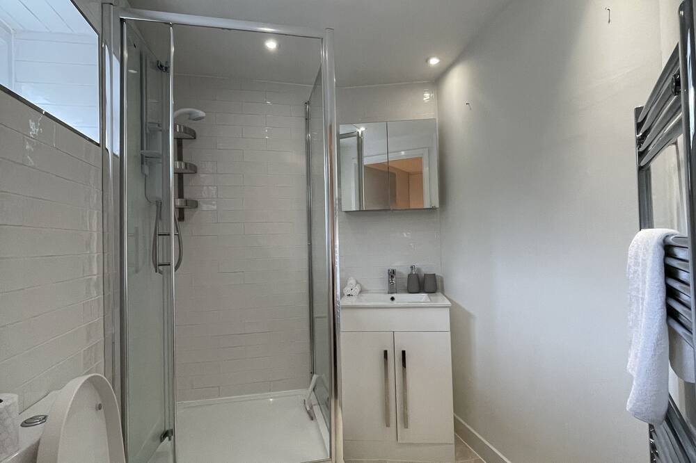 Photo of Bathroom in Heath