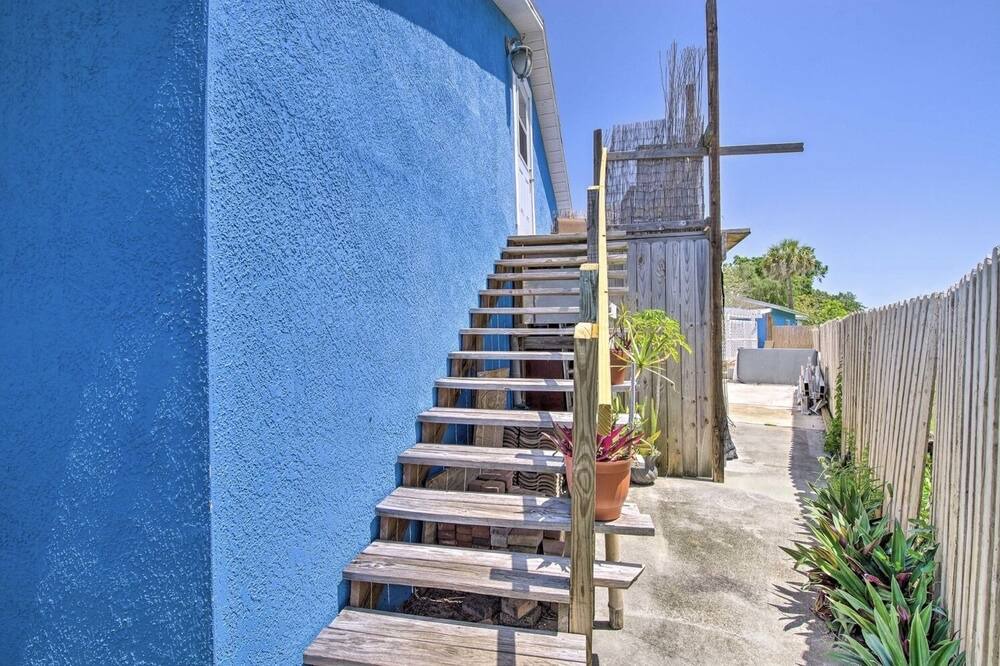 Photo of Bedroom in Tropic