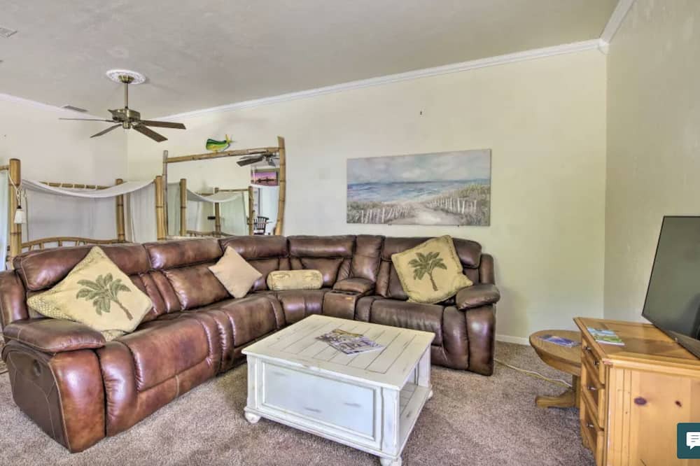 Photo of Livingroom in Tropic