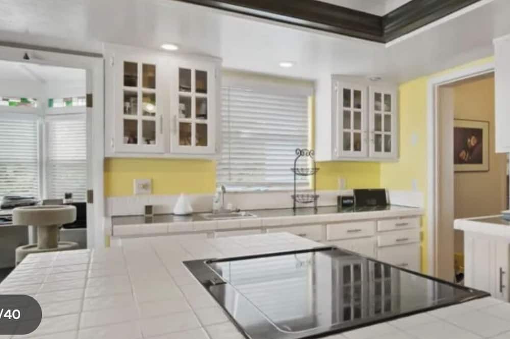 Photo of Kitchen in Tropic