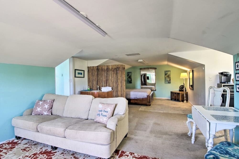 Photo of Bedroom in Tropic