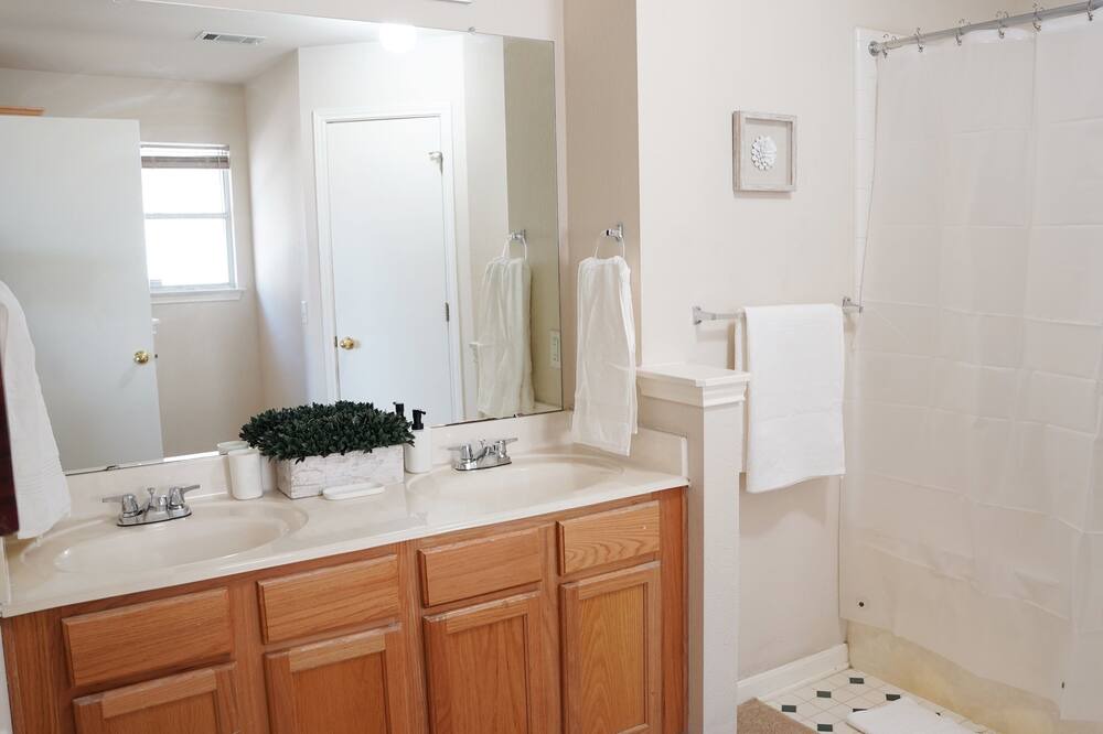 Photo of Bathroom in Stony Ridge North