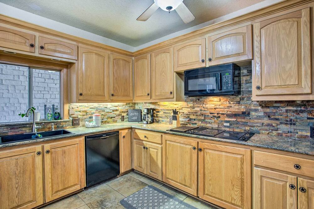 Photo of Kitchen in Quinlan