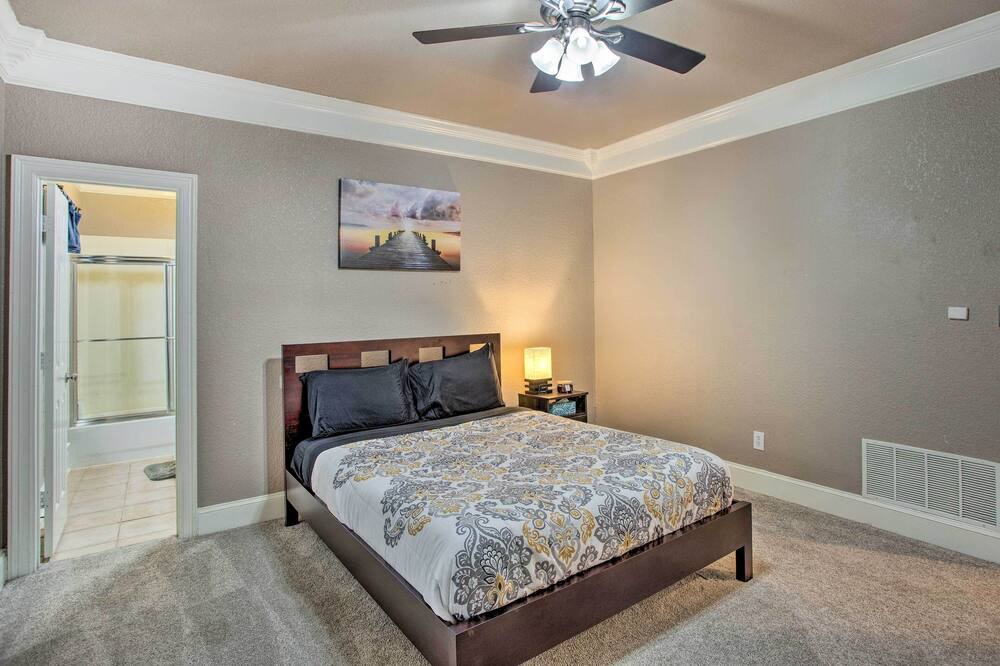 Photo of Bedroom in Quinlan